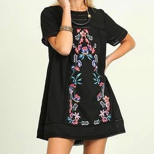 Umgee Isabelle Embroidered Dress size Medium